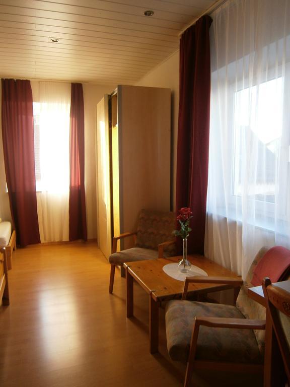 Hotel Strauss Waldbronn Bilik gambar