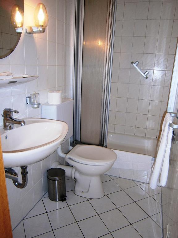 Hotel Strauss Waldbronn Bilik gambar